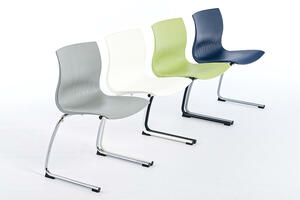 Der Stuhl sowie das Gestell lassen sich individuell Konfigurieren